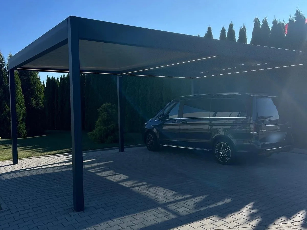 Realizacja Perglasso — carport aluminiowy z dachem szklanym